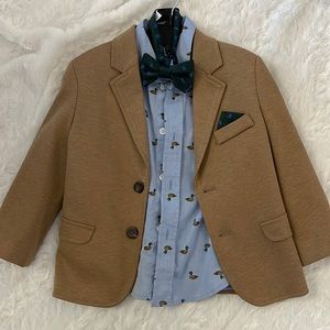 Boy’s Long Sleeve Shirt, Jacket & Bow tie. Size 3T.